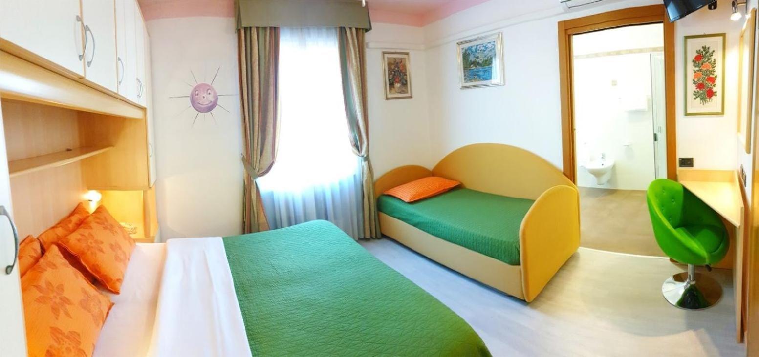 Family Hotel Primavera Levico Terme Eksteriør billede