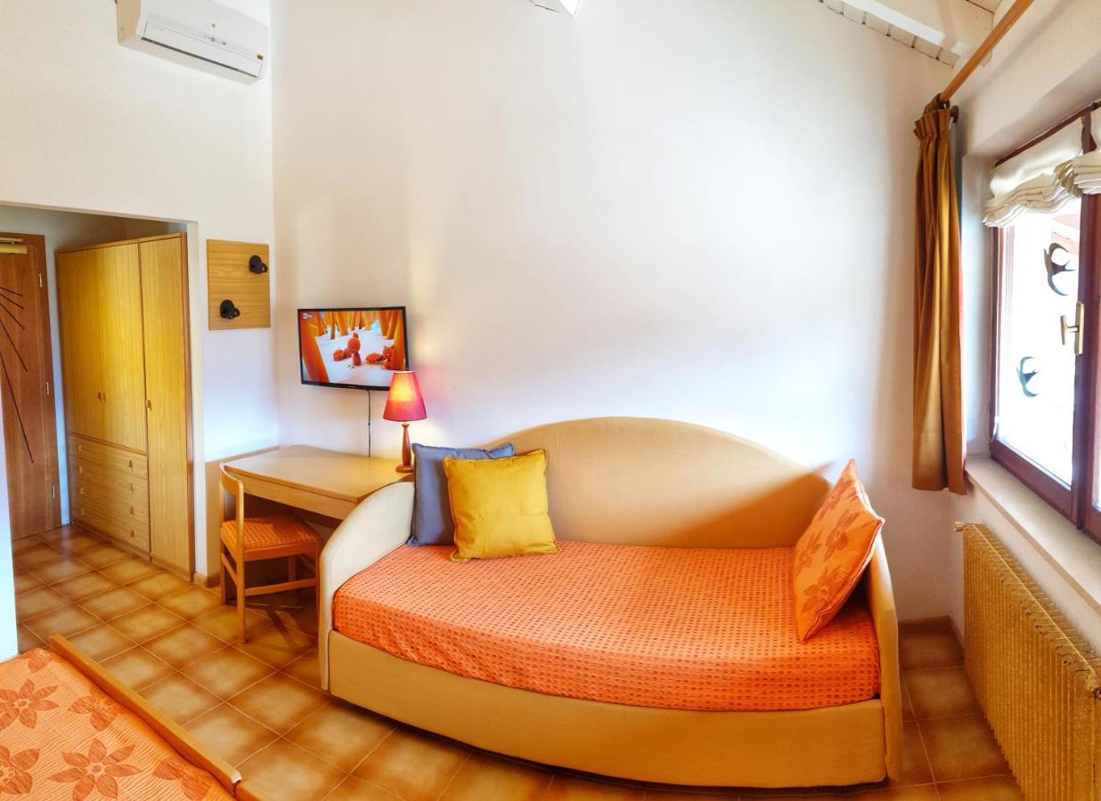 Family Hotel Primavera Levico Terme Eksteriør billede
