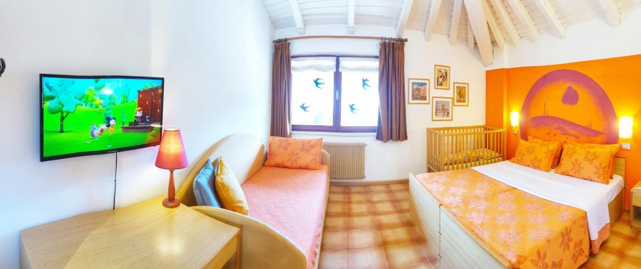 Family Hotel Primavera Levico Terme Eksteriør billede